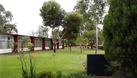 Silver Oaks Motel - Accommodation Redcliffe 3