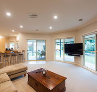Simms Retreat - Accommodation Redcliffe