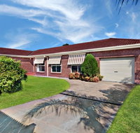 Skip Shop Splash - Accommodation Redcliffe