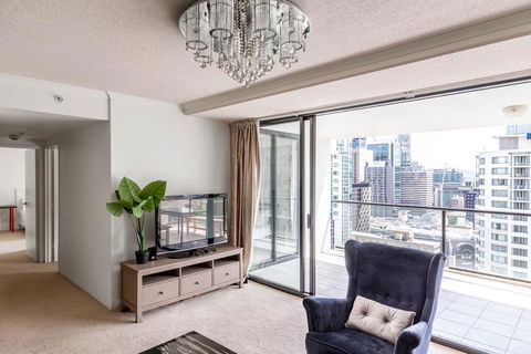 Sky River CBD Apartment - Accommodation Redcliffe 1
