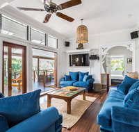 Skye Lodge Byron Bay - Walk to town in 5 minutes - Accommodation Redcliffe