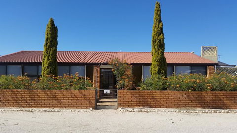 Smoky Bay Holiday House - Accommodation Redcliffe 0