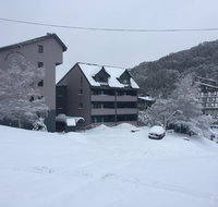 Snow Ski Apartments 18 - Accommodation Redcliffe