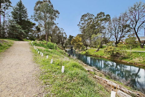Snowstream Riverside Apartments - Unit 2 - Accommodation Redcliffe 3