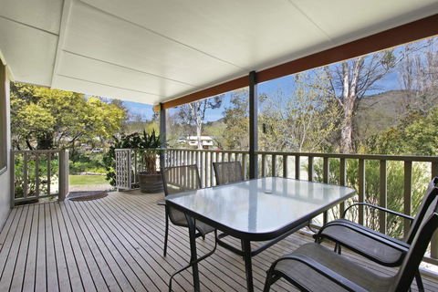 Snowstream Riverside Apartments - Unit 3 - Accommodation Redcliffe 2