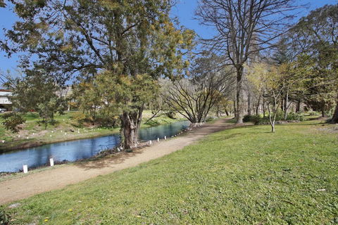 Snowstream Riverside Apartments - Unit 3 - Accommodation Redcliffe 3