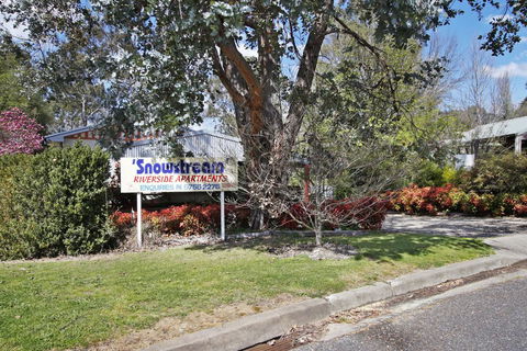 Snowstream Riverside Apartments - Unit 3 - Accommodation Redcliffe 0