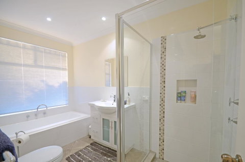 Sojourn On Gale Bed & Breakfast - Accommodation Redcliffe 2