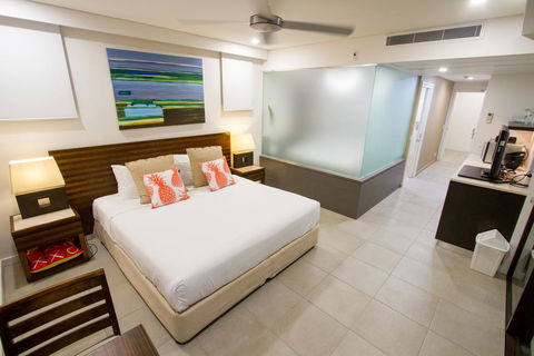 Solitudes Studio @ Sea Temple - Accommodation Redcliffe 1