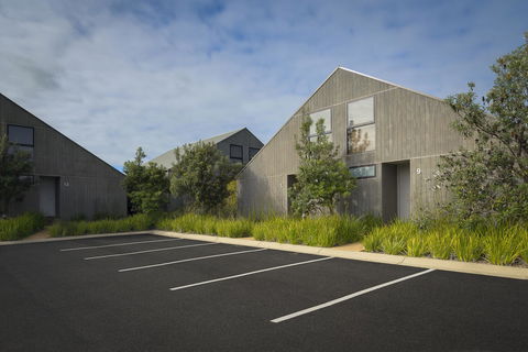 Southern Ocean Villas - Accommodation Redcliffe 2
