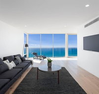 Southpoint -Brand new home oceanfront views - Accommodation Redcliffe