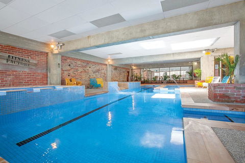 Sovereign Park Motor Inn - Accommodation Redcliffe 0