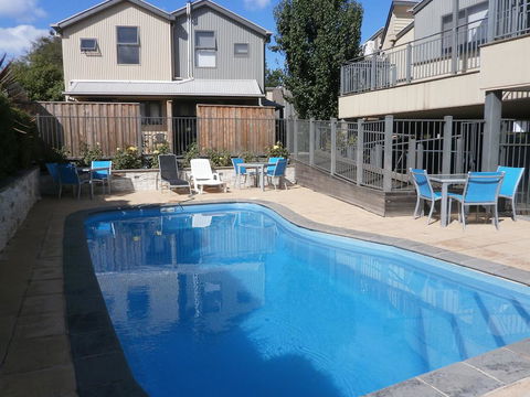 Sovereign Views Apartments - Accommodation Redcliffe 0