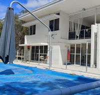 Spacious 2 bedroom unit private bath kitchen RV parking on 5 acres 10 min to Fraser Island barge - Accommodation Redcliffe
