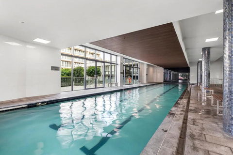 Spacious Luxury 3Br Top Location , WiFi, Gym, Pool - Accommodation Redcliffe 1