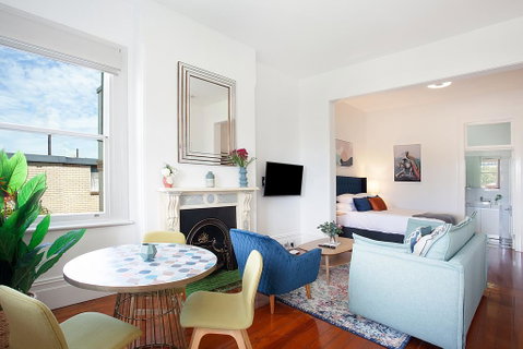 Spacious Studio With Balcony In Inner-City Glebe - Accommodation Redcliffe 0