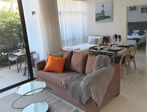 Spacious&Cozy 1 Bedroom + 1 Bathroom Zetland APT - Accommodation Redcliffe 0