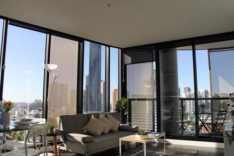 Spectacular Views Of CBD By FV With Free Car Park - Accommodation Redcliffe 0