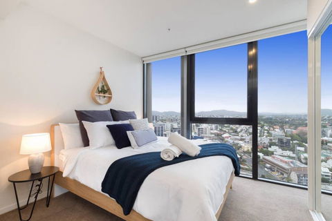 SPIRE - Fast Internet Monthly Stays W Carpark - Accommodation Redcliffe 1