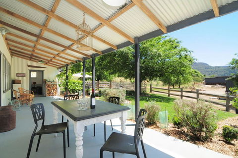 Spring Grove Dairy - Picturesque Views! - Accommodation Redcliffe 2