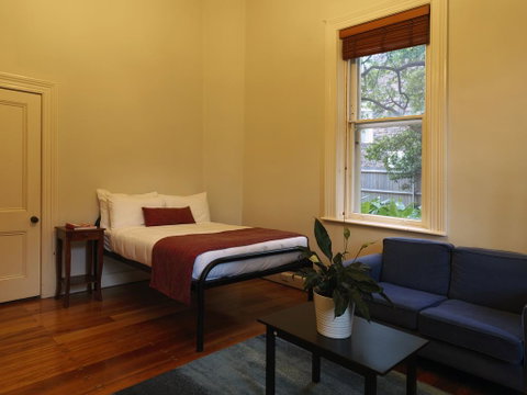 St Paul's Serviced Accommodation - Accommodation Redcliffe 2