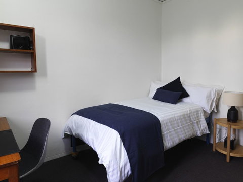 St Paul's Serviced Accommodation - Accommodation Redcliffe 3