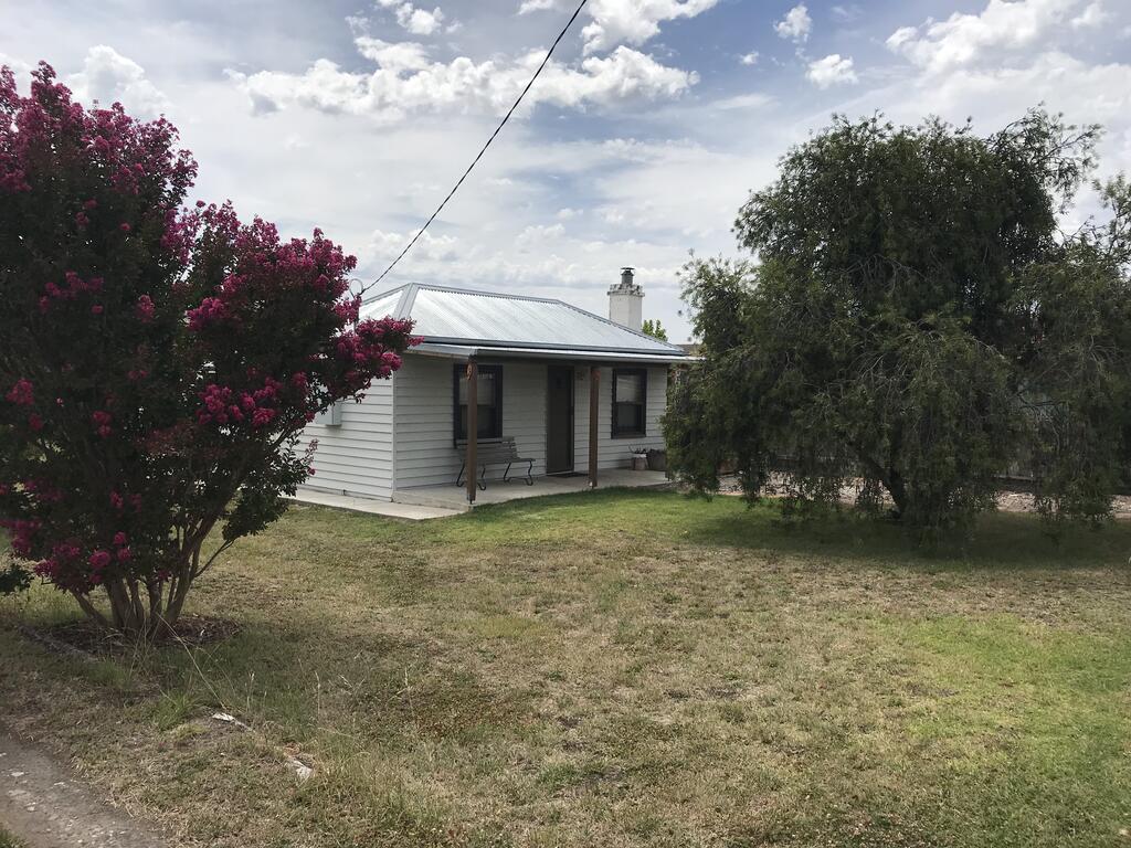 Tintinara SA Accommodation Redcliffe