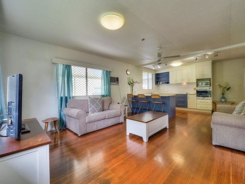 Starfish Shack By The Sea - Accommodation Redcliffe 2