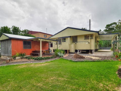 Starfish Shack By The Sea - Accommodation Redcliffe 1