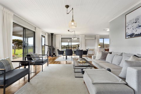 Stargazers Cottage - L'Abode - Accommodation Redcliffe 1