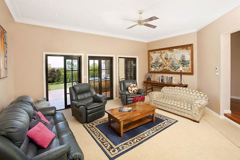 Stately Bowral Designer Home - Accommodation Redcliffe 1