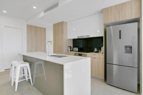 Stay In Style-Luxury CBD Apartment - Accommodation Redcliffe 3