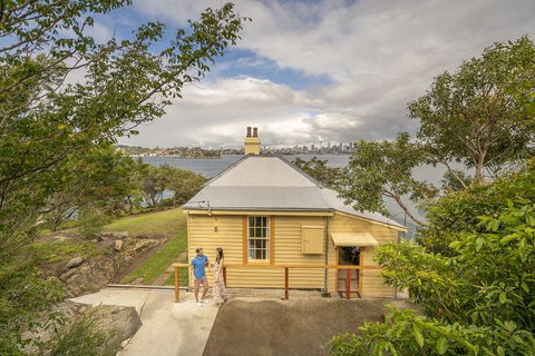 Steele Point Cottage - Accommodation Redcliffe 0