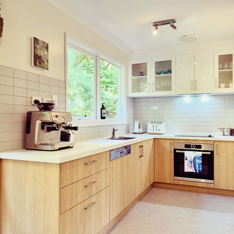 Steep Creek Retreat - Accommodation Redcliffe 3
