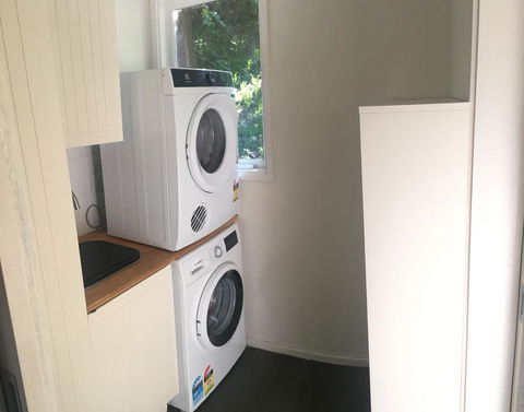 Steep Creek Retreat - Accommodation Redcliffe 2