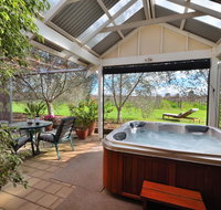 Stephanette's Cottage - Accommodation Redcliffe