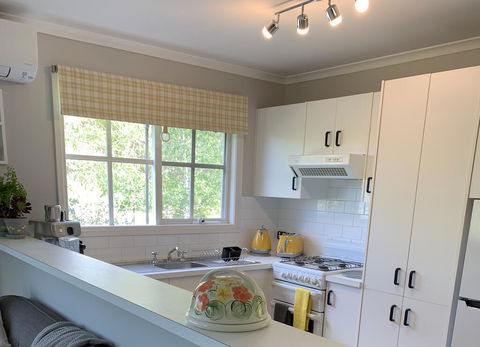 Stephanies Country Cottages - Accommodation Redcliffe 1