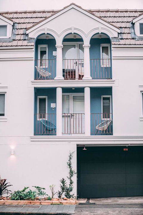 Stoke Beach House - Accommodation Redcliffe 3