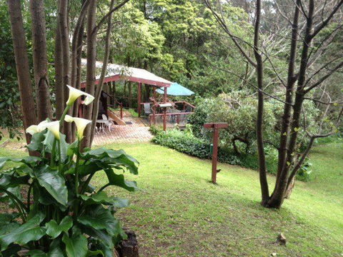 Stone's Throw Cottage Bed And Breakfast - Accommodation Redcliffe 0