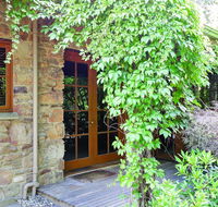 Stonehenge Retreat - Accommodation Redcliffe