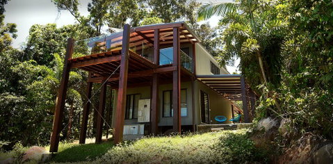 Stonewood Views - Accommodation Redcliffe 3