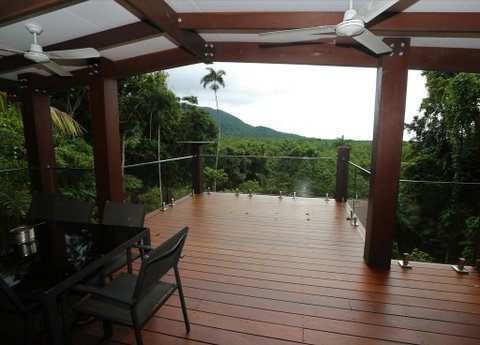 Stonewood Views - Accommodation Redcliffe 0