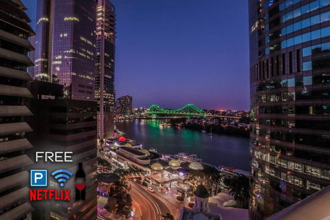 Story Bridge/River Views,  Pool, Gym, Netflix, Carpark - Accommodation Redcliffe 0