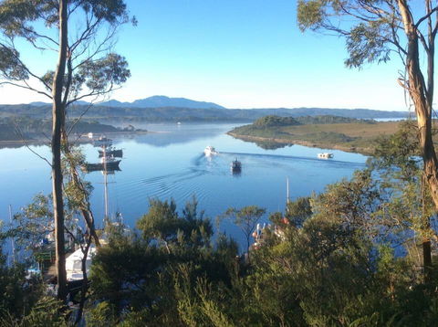 Strahan Wilderness Lodge - Accommodation Redcliffe 2