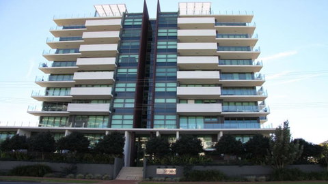 Strand Beachside 903 - Accommodation Redcliffe 2