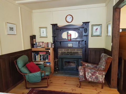 Stringer's Cottage - Accommodation Redcliffe 3
