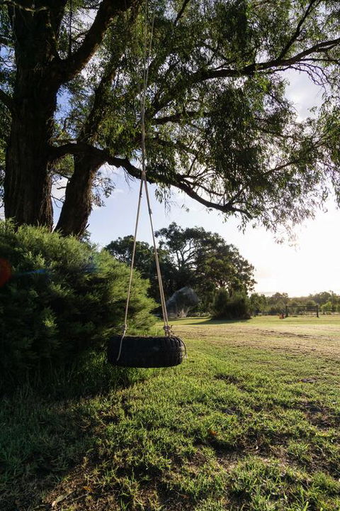Studio 165 Hidden Gem On 50 Acres With Bay Views - Accommodation Redcliffe 3
