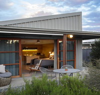 Studio 367 - Accommodation Redcliffe