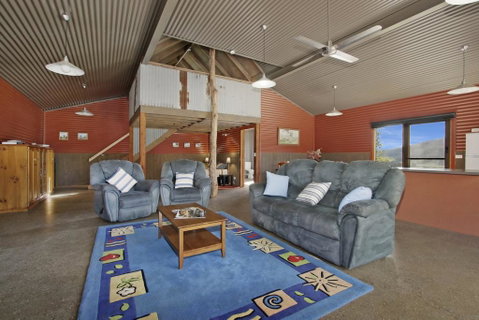 Studio @ Quins Gap Retreat - Accommodation Redcliffe 1