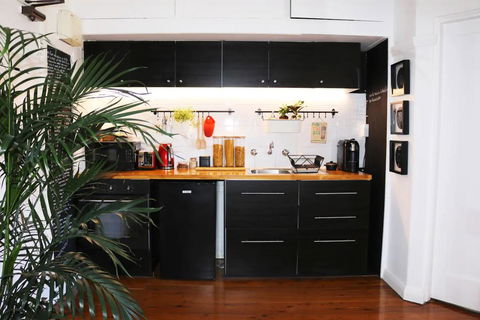 Studio Flat With Shared Rooftop Terrace - Accommodation Redcliffe 1